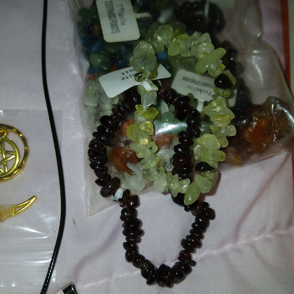 Natural Gemstone Stretch Bracelet Set in Garnet and Pale Green